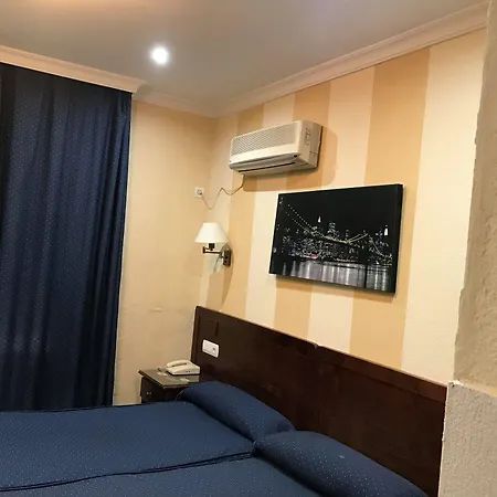 新中心酒店 2* 赫雷斯