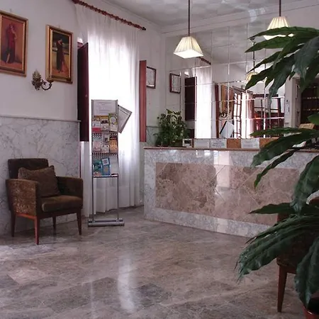 Szálloda Nova Centro 2*
